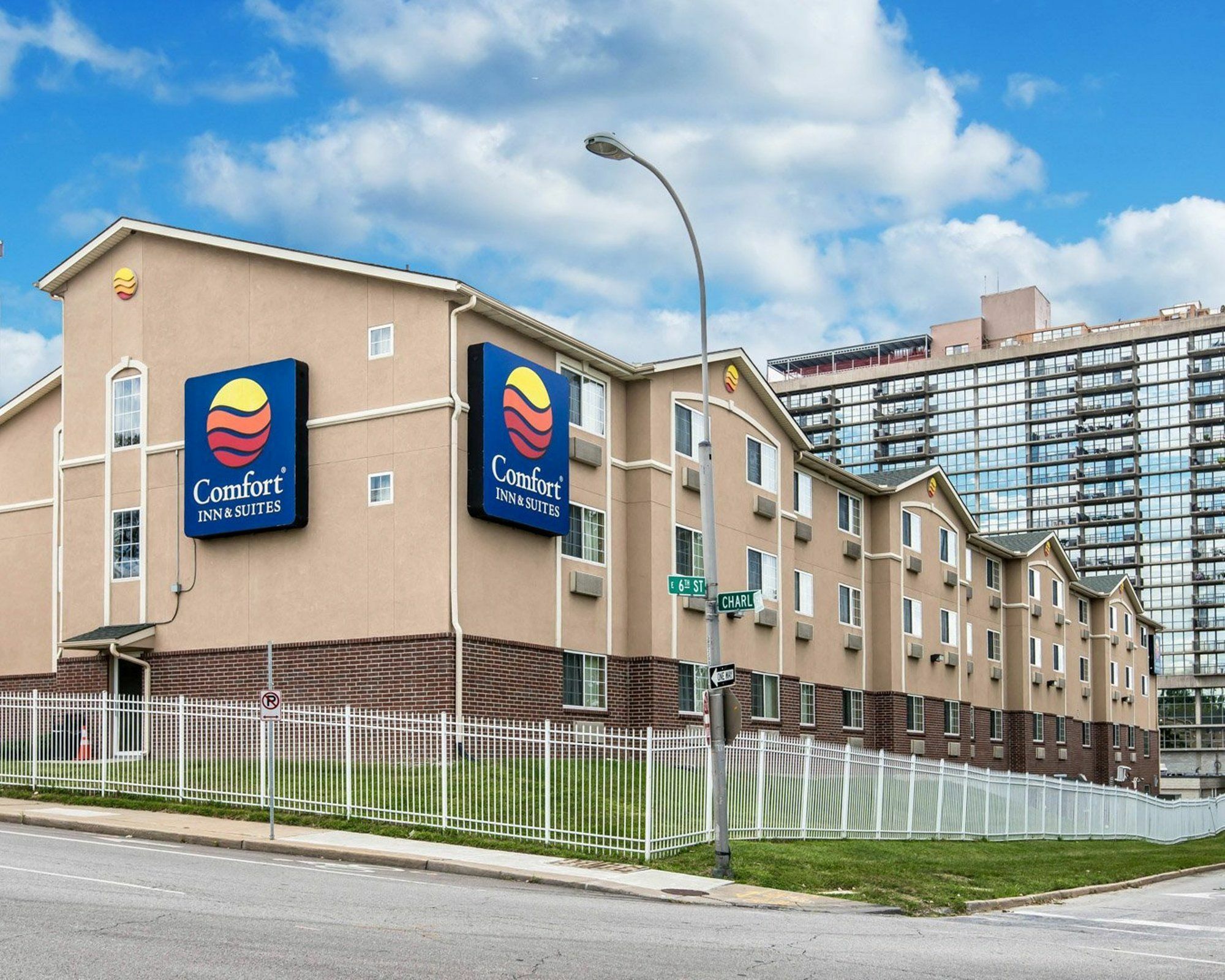 Comfort Inn & Suites Kansas City Downtown Exterior foto